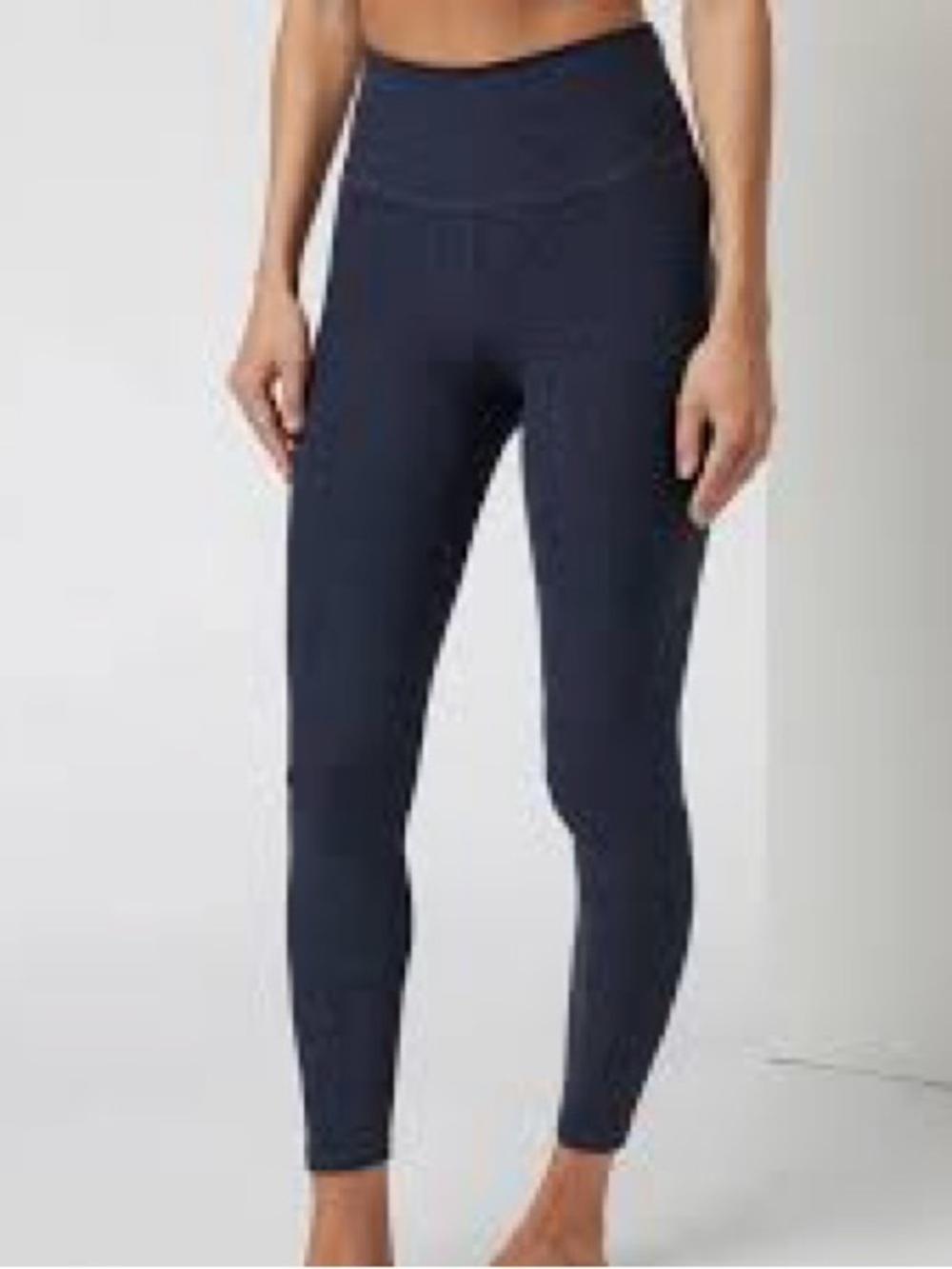 VUORI High-Waist Navy Performance Leggings for Women EUC
